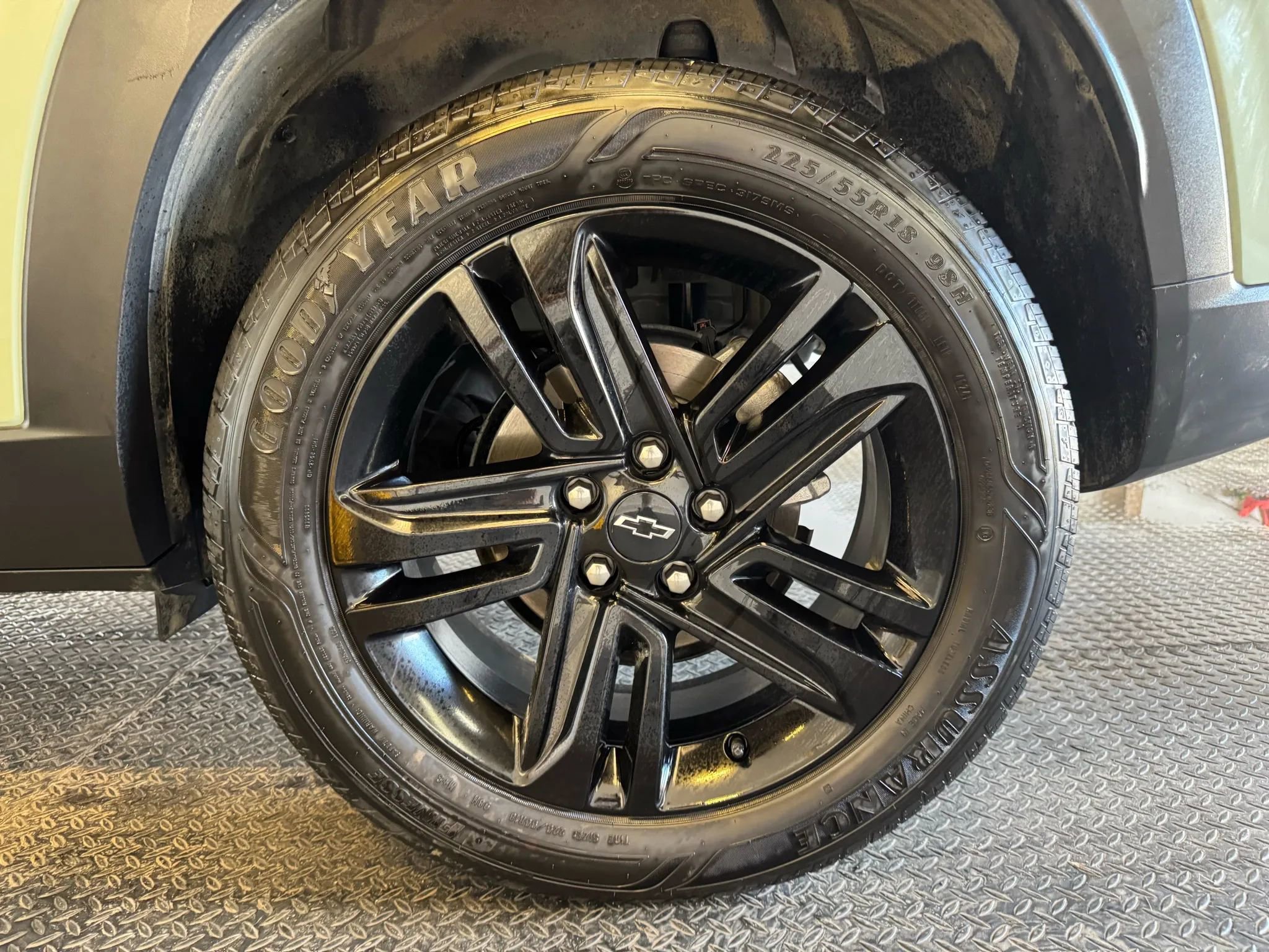 Used 2025 Chevrolet Trax ACTIV w/ Driver Confidence Package image 35