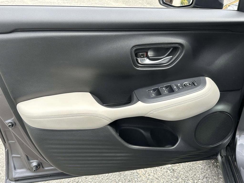 Certified 2023 Honda HR-V LX image 13