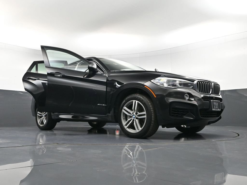 Used 2018 BMW X6 xDrive50i AWD/4WD image 38