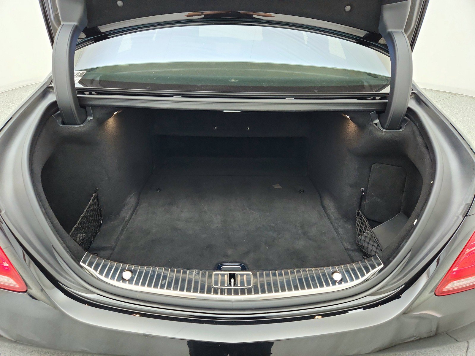 Used 2015 Mercedes-Benz S 550 4MATIC Sedan image 34