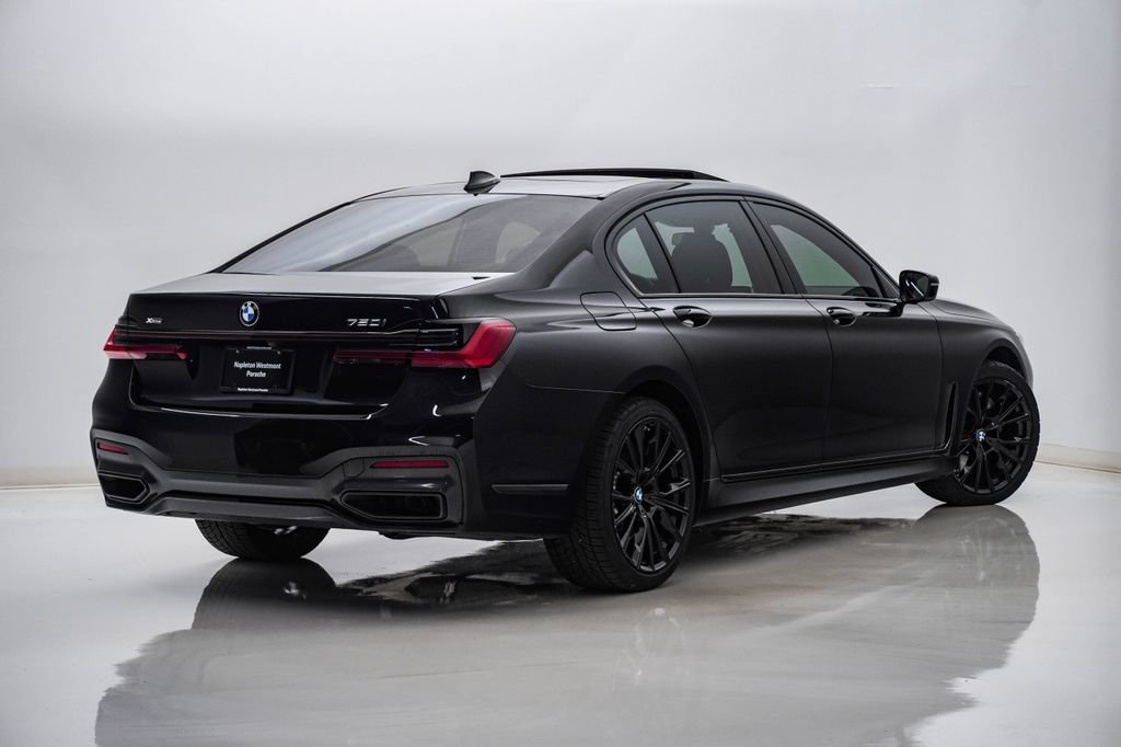 Used 2022 BMW 750i xDrive w/ Luxury Rear Seating Package AWD/4WD image 9