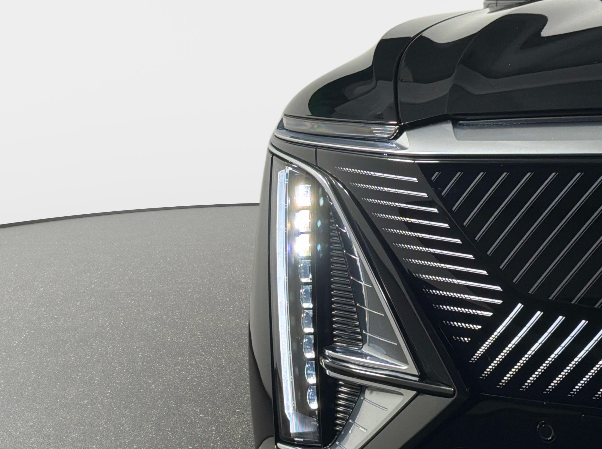 Used 2024 Cadillac Lyriq Luxury RWD image 15
