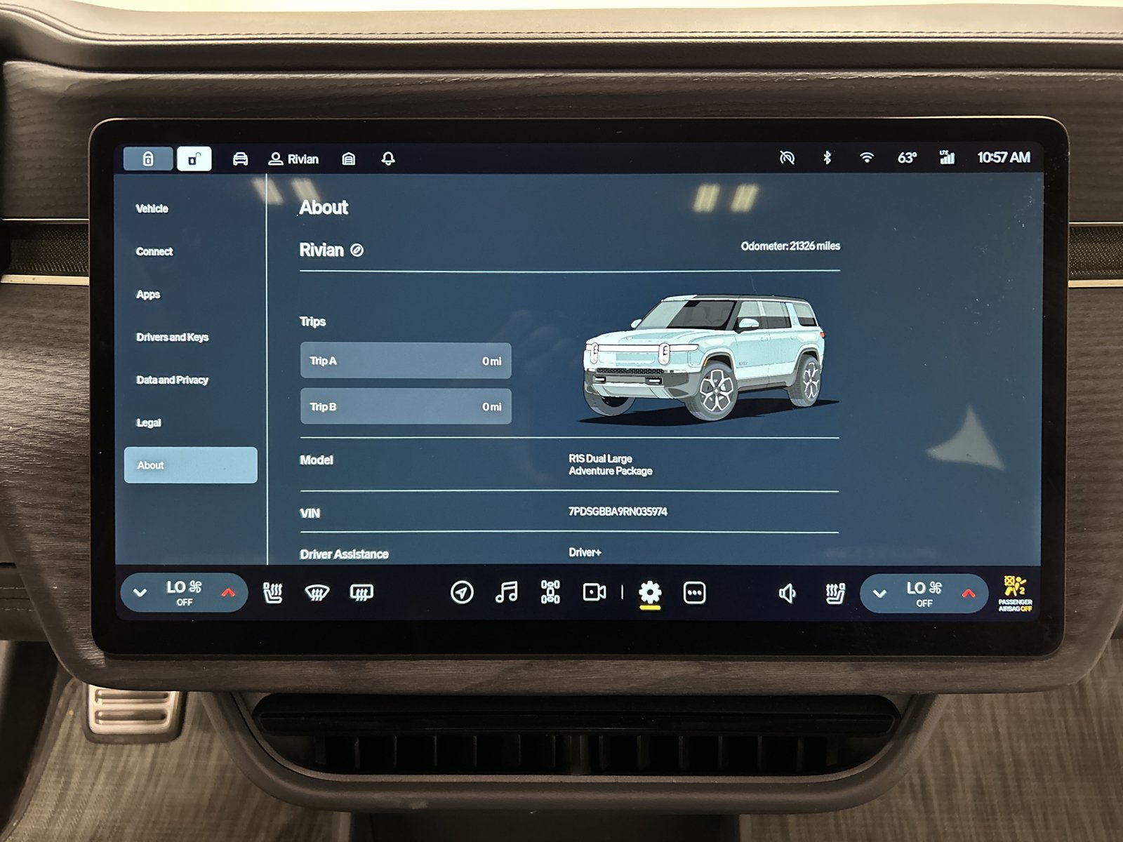 Used 2024 Rivian R1S Adventure AWD/4WD image 29