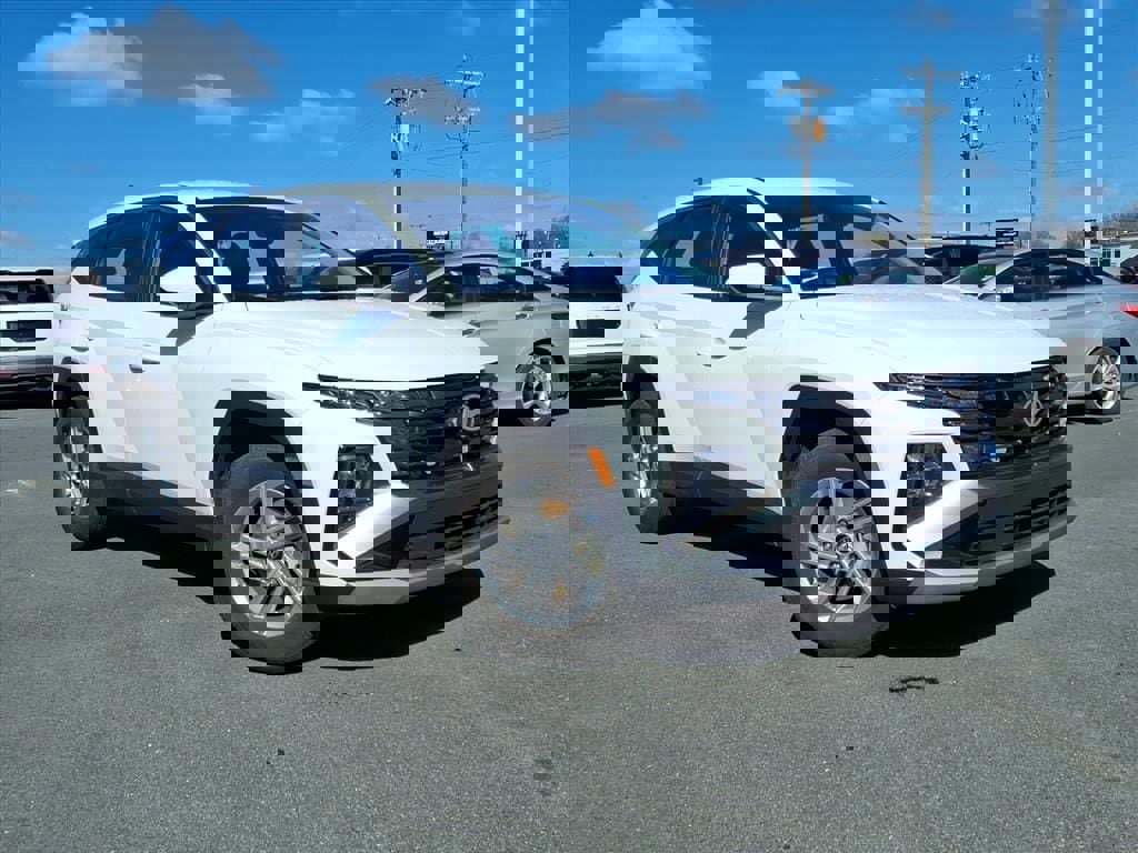 Certified 2025 Hyundai Tucson SE