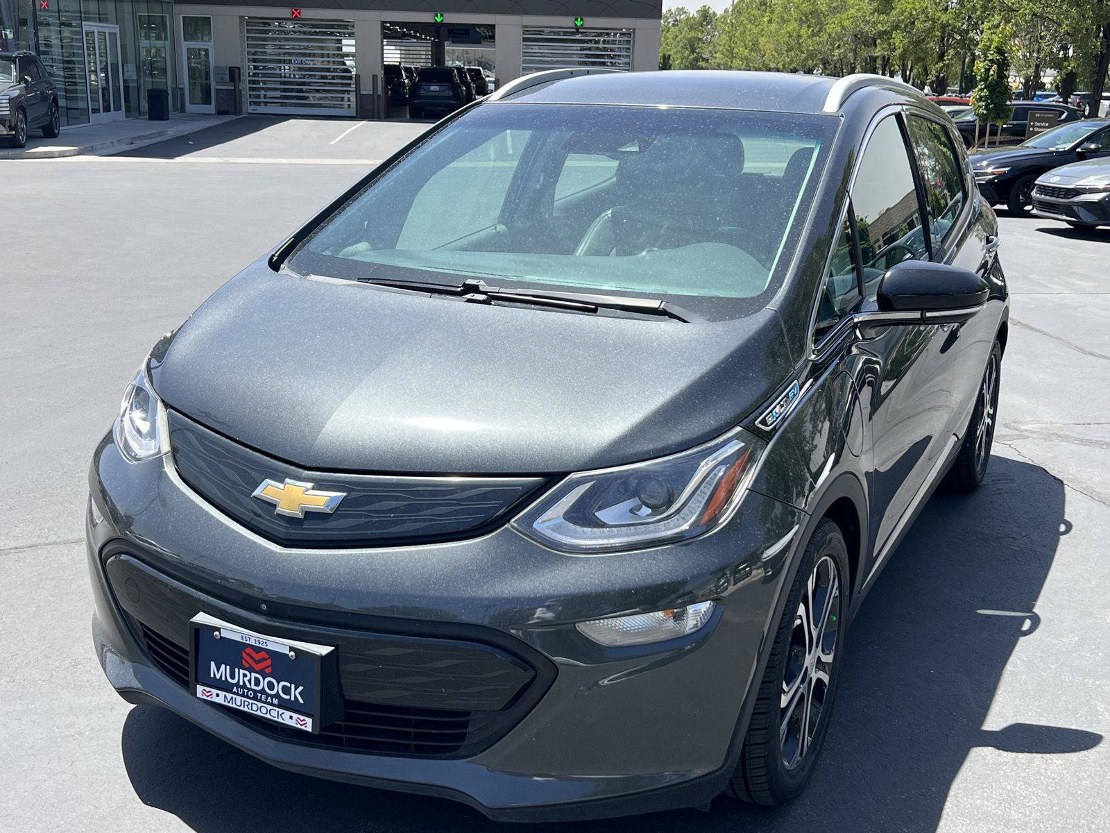 Used 2018 Chevrolet Bolt Premier w/ Driver Confidence II Package FWD image 2
