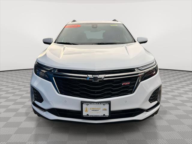 Used 2023 Chevrolet Equinox RS image 2
