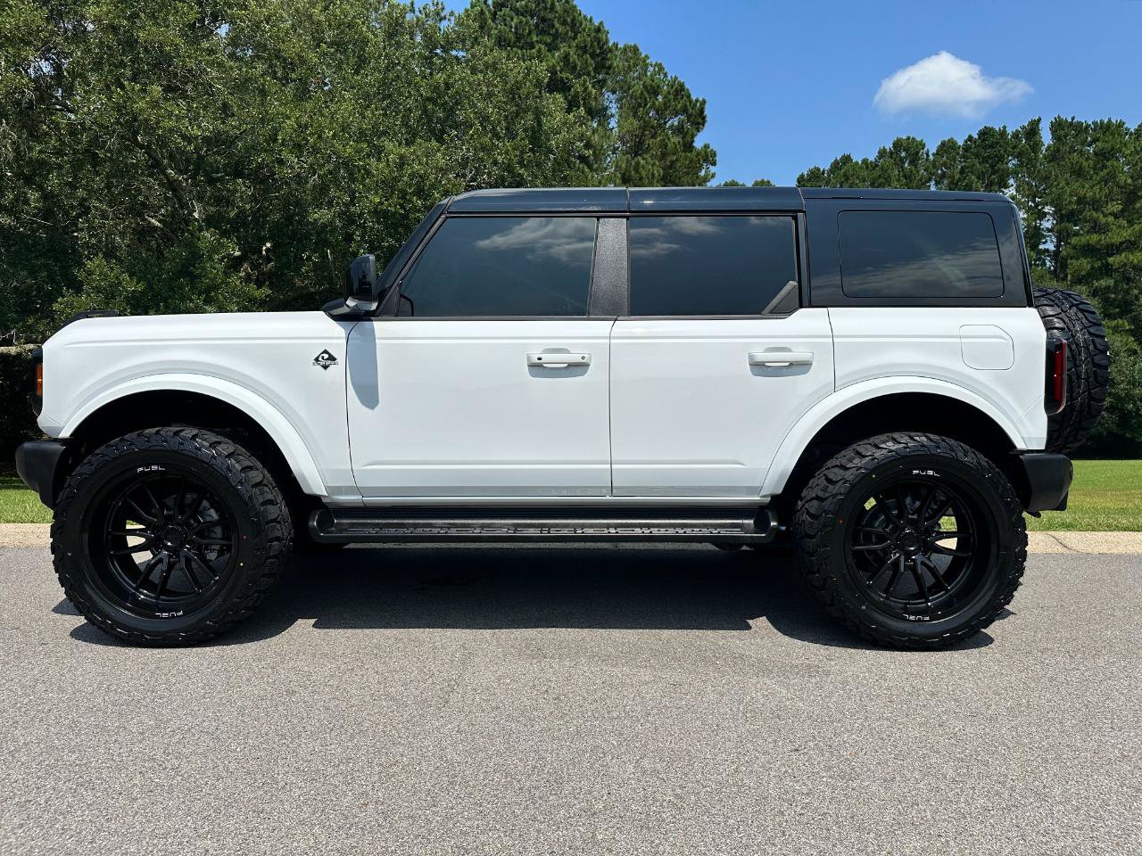 Used 2025 Ford Bronco Outer Banks AWD/4WD image 8