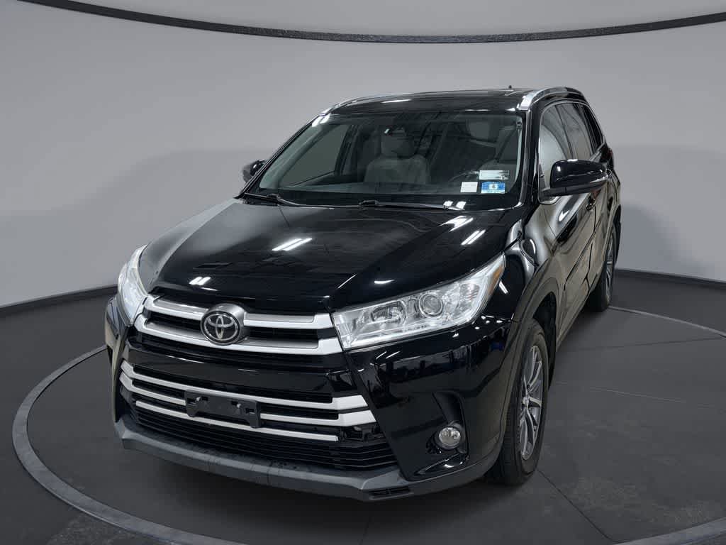 Used 2019 Toyota Highlander XLE w/ Protection Package #3 AWD/4WD image 1