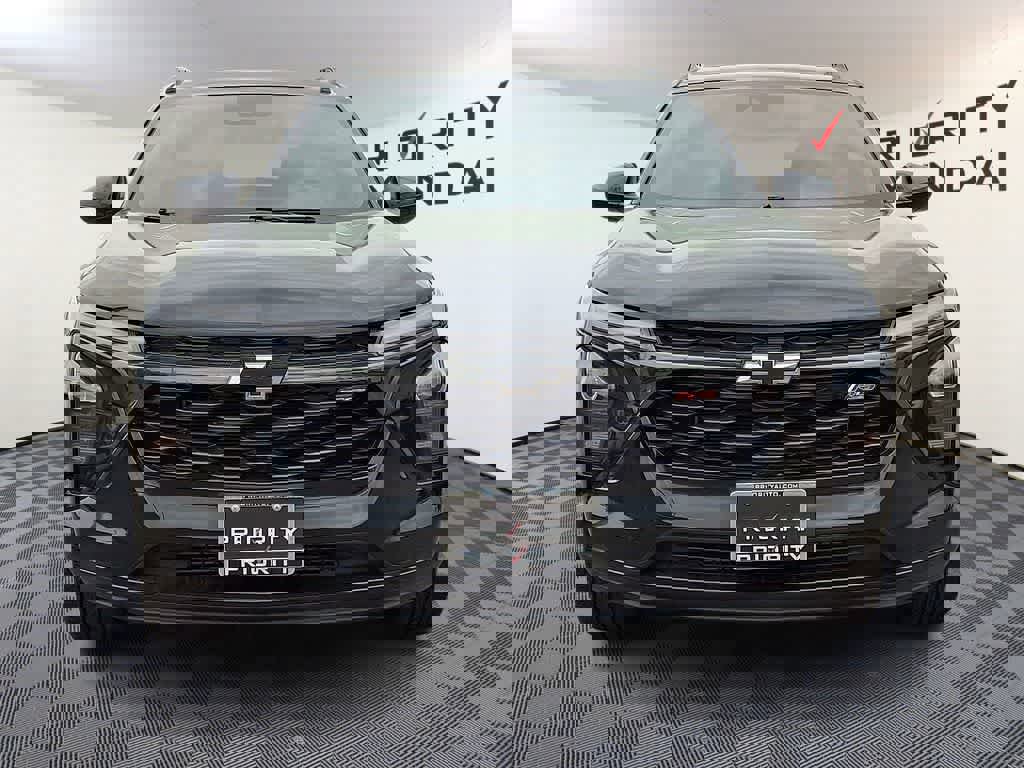 Used 2024 Chevrolet Trax RS w/ Sunroof Package image 2