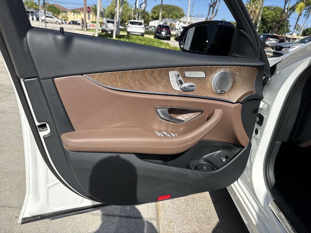 Used 2022 Mercedes-Benz E 350 Sedan w/ Driver Assistance Package image 39