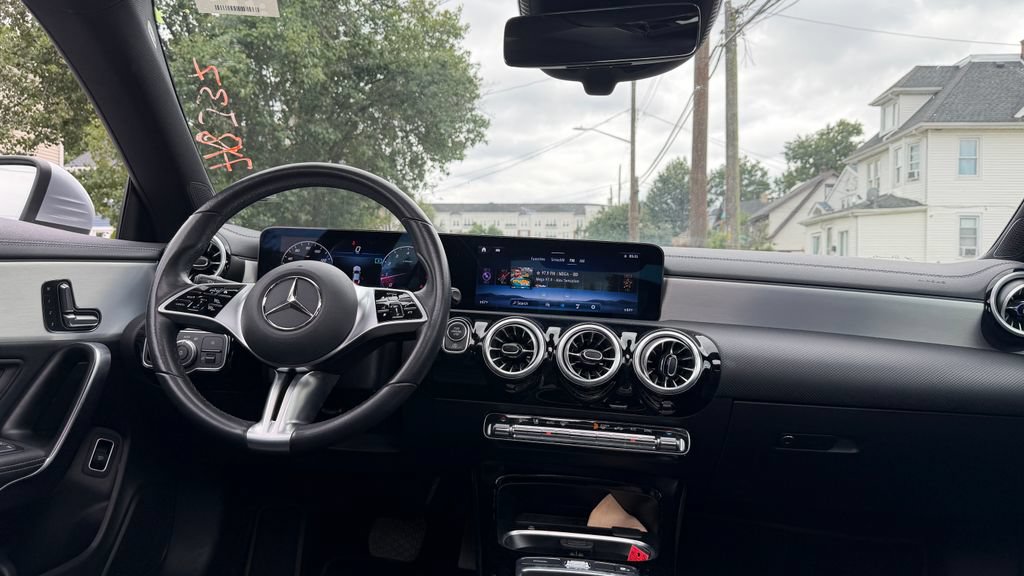 Used 2025 Mercedes-Benz CLA 250 image 30