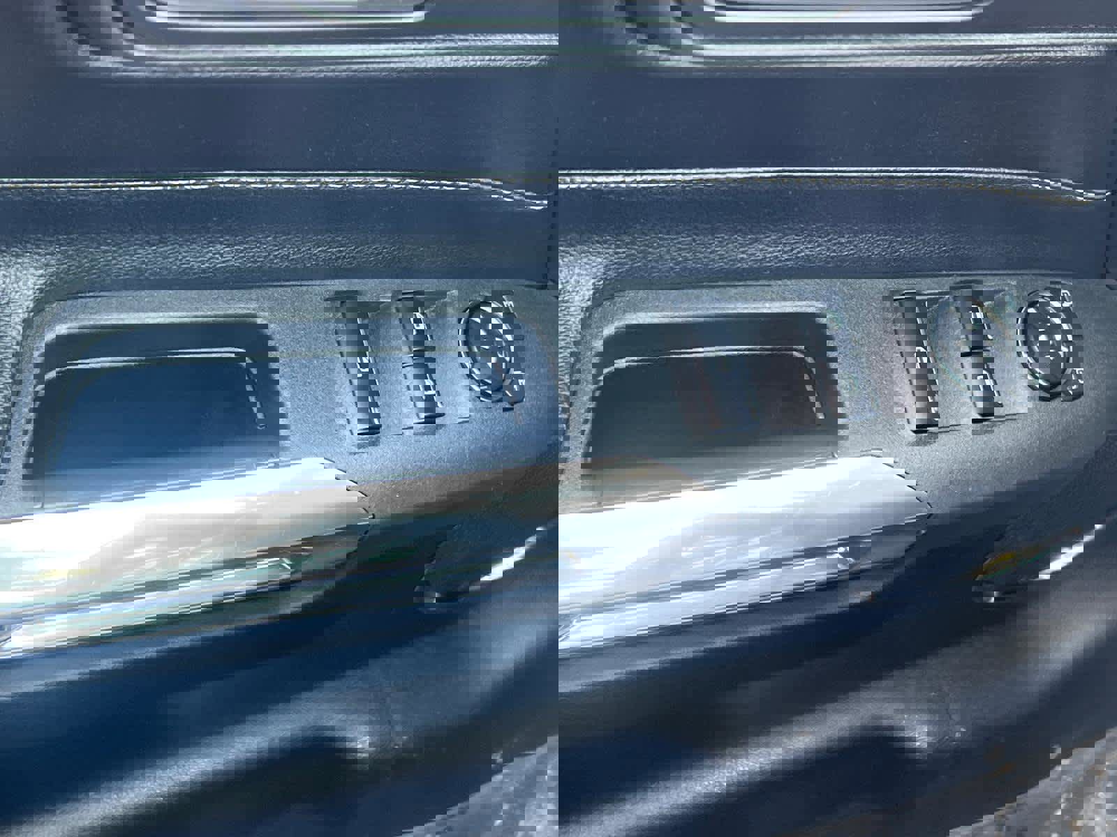 Used 2019 Ford Mustang Premium image 22