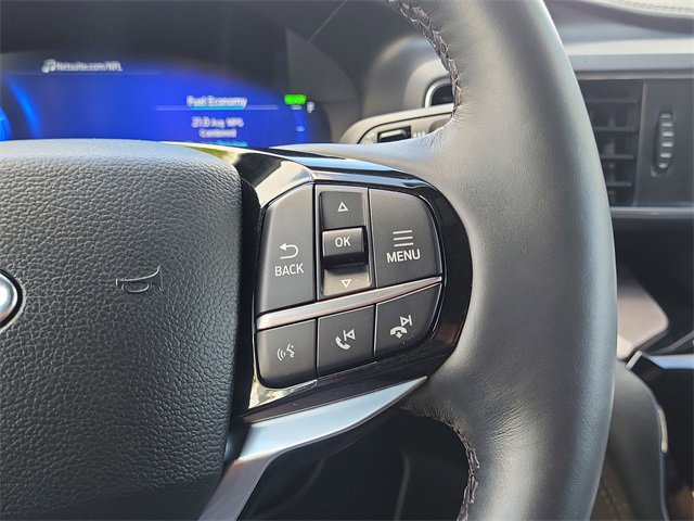 Used 2023 Ford Explorer Platinum w/ Technology Package image 16