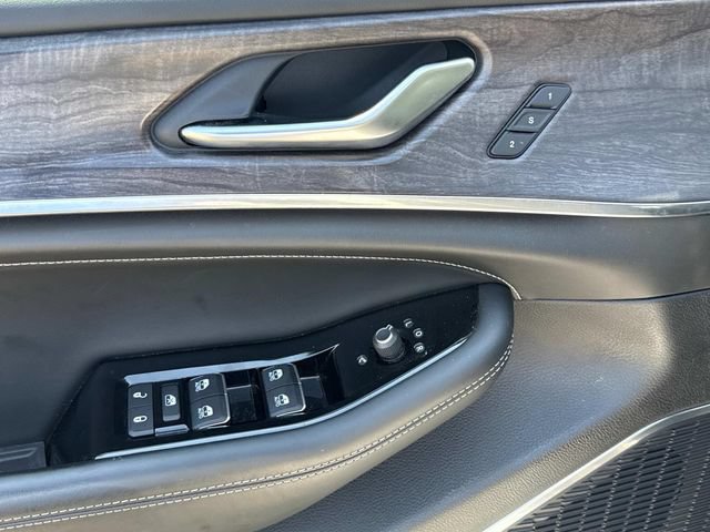 Used 2023 Jeep Grand Cherokee L Overland w/ MOPAR Finishing Package RWD image 27