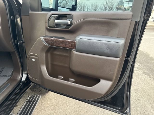 Used 2023 GMC Sierra 3500 Denali w/ Denali Black Diamond Edition image 35