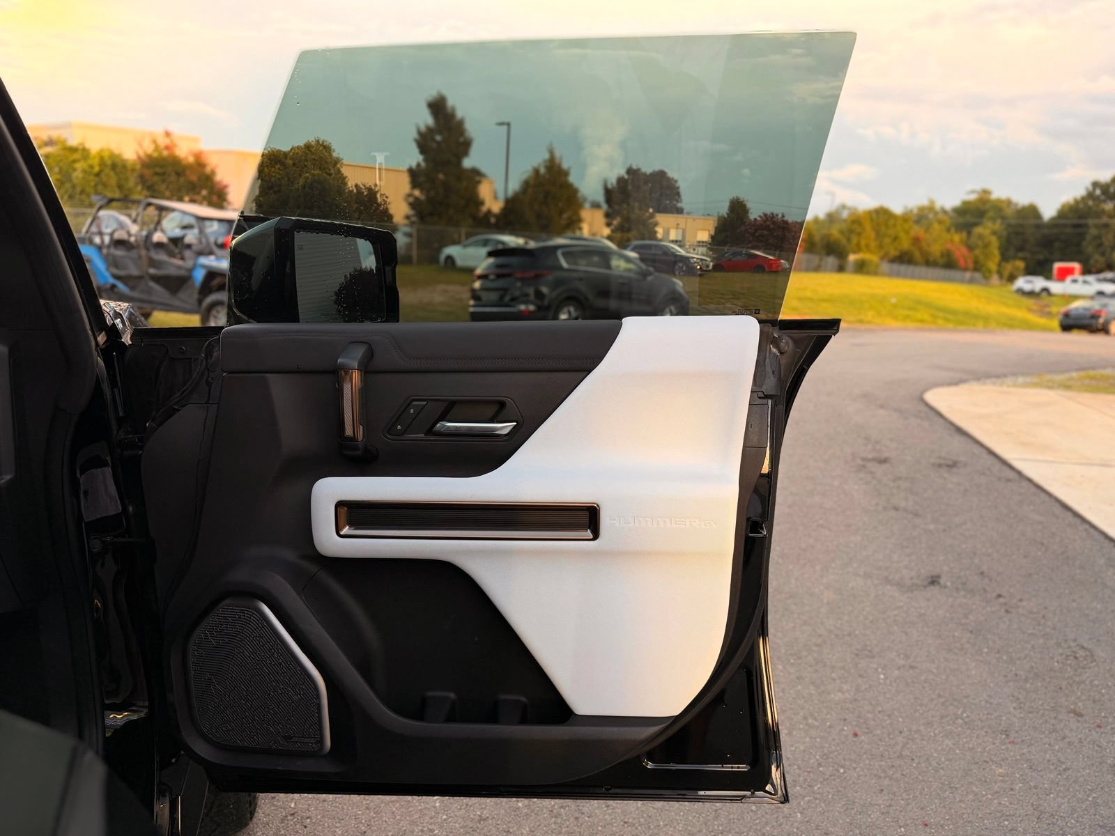 Used 2024 GMC Hummer EV 2X w/ Extreme Off-Road Package AWD/4WD image 34