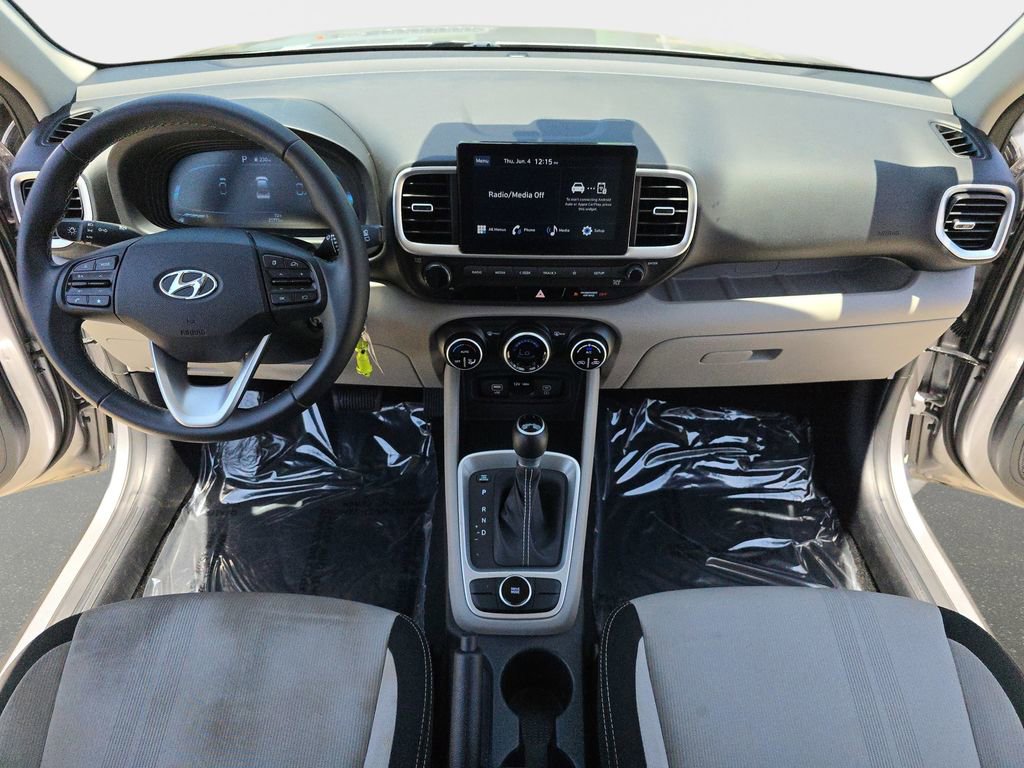 Used 2023 Hyundai Venue SEL FWD image 10