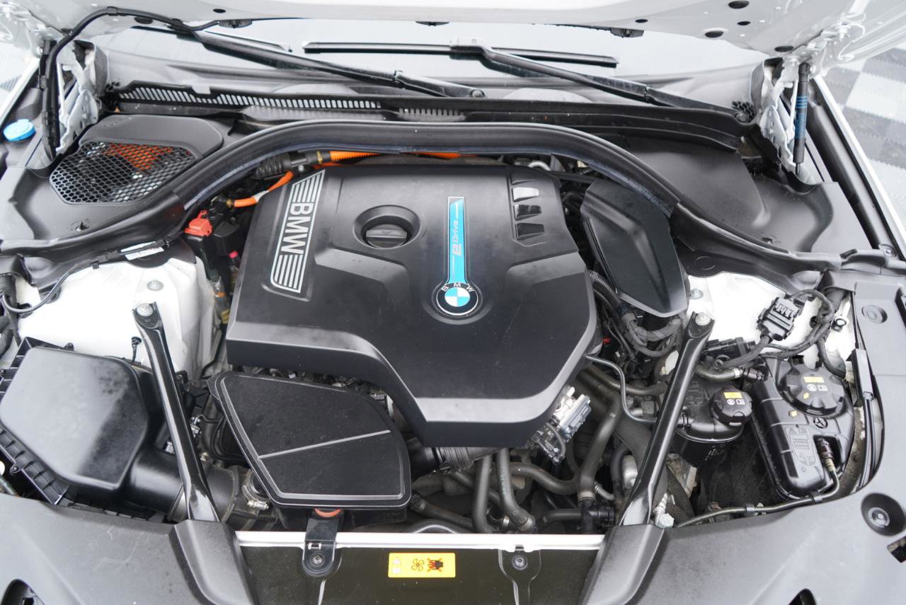 Used 2018 BMW 530e xDrive image 75