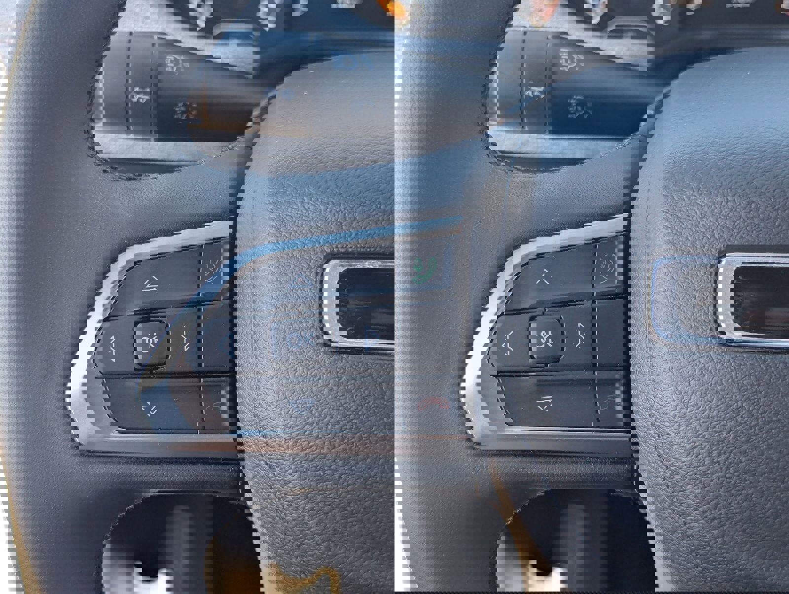 Used 2024 Jeep Compass Latitude image 25