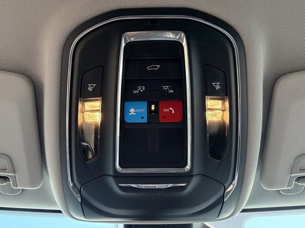 Used 2023 Jeep Grand Cherokee Limited image 30