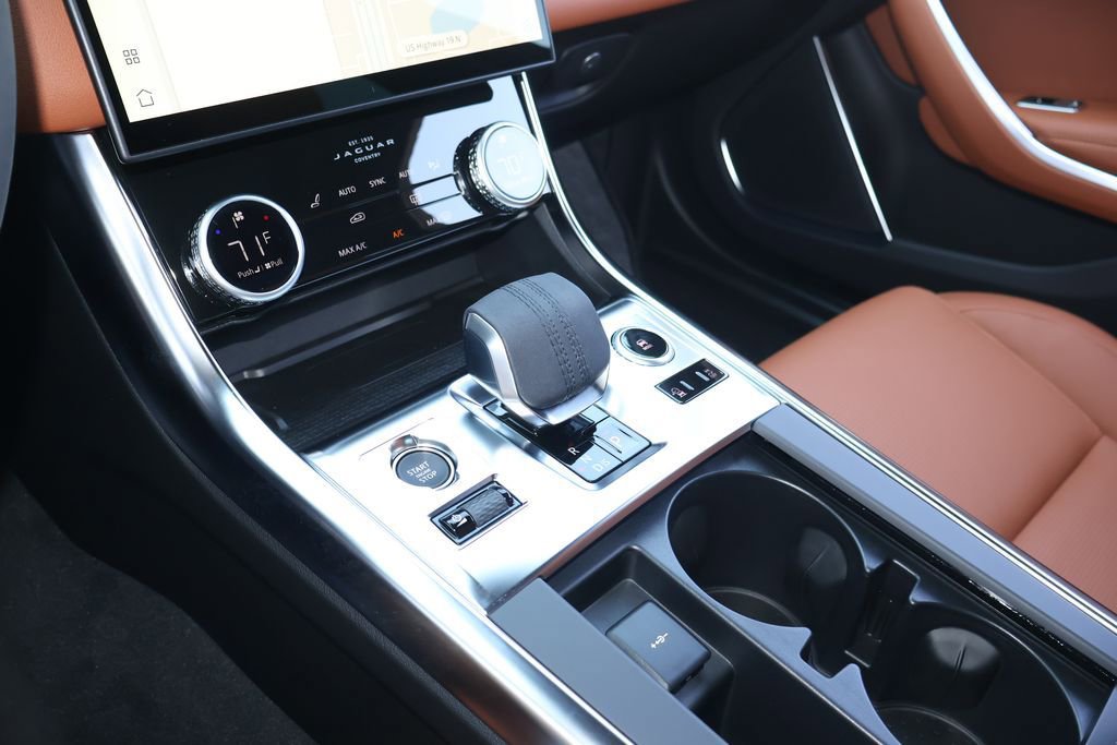 New 2024 Jaguar XF R-Dynamic SE AWD/4WD image 26