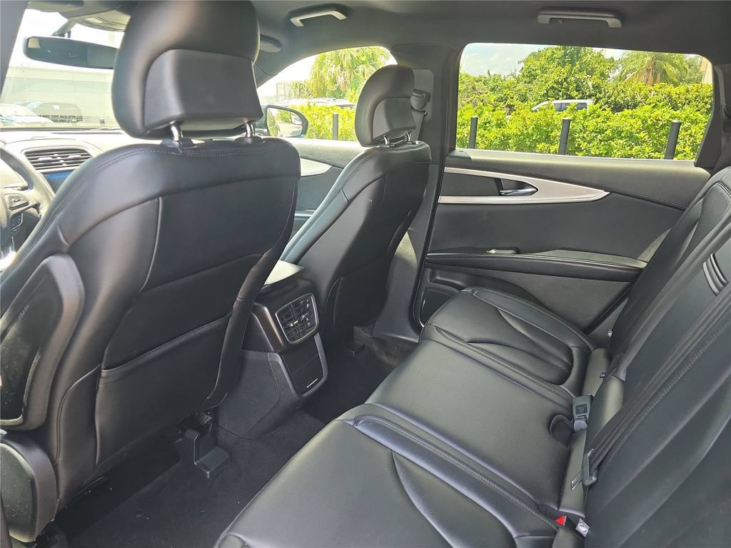 Used 2016 Lincoln MKX Premiere FWD image 10