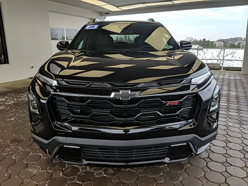 Used 2026 Chevrolet Equinox RS image 2