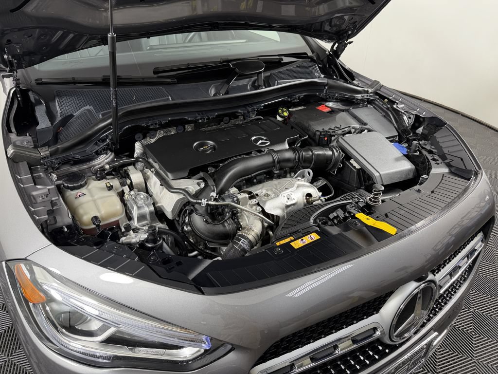 Used 2022 Mercedes-Benz GLA 250 4MATIC image 11