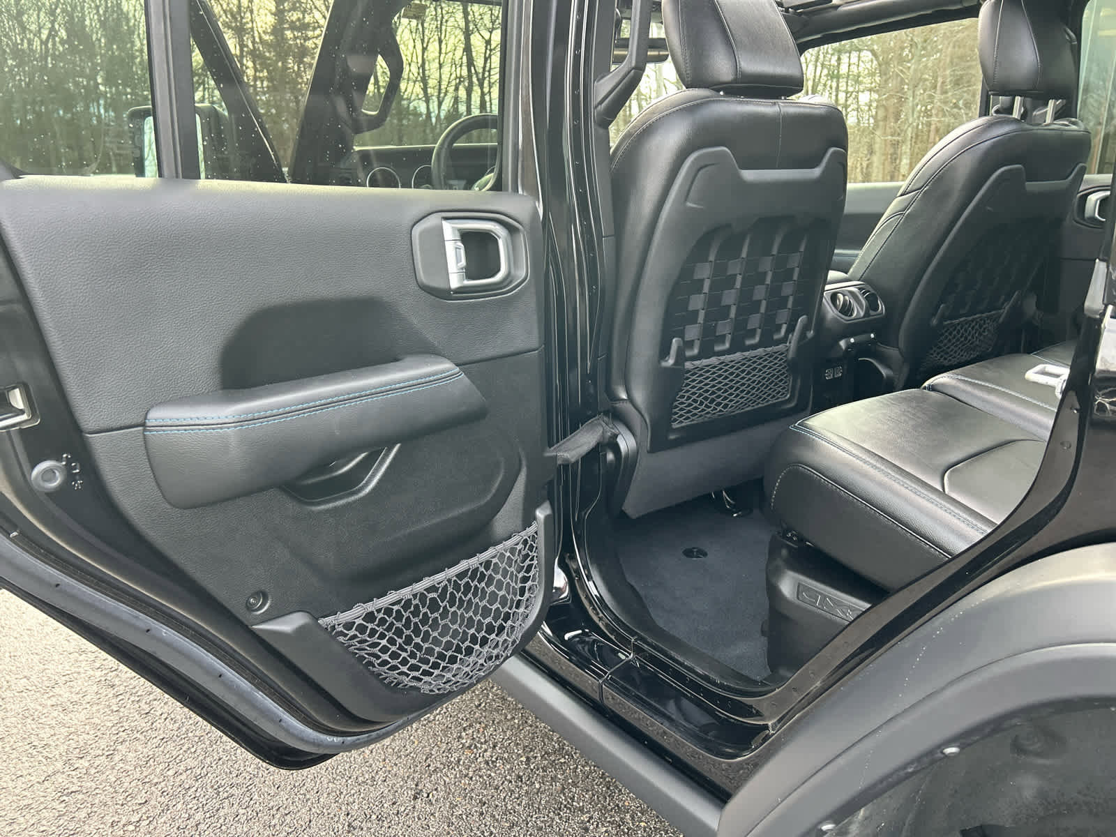 Used 2022 Jeep Wrangler Unlimited Rubicon 4xe w/ Cold Weather Group image 34