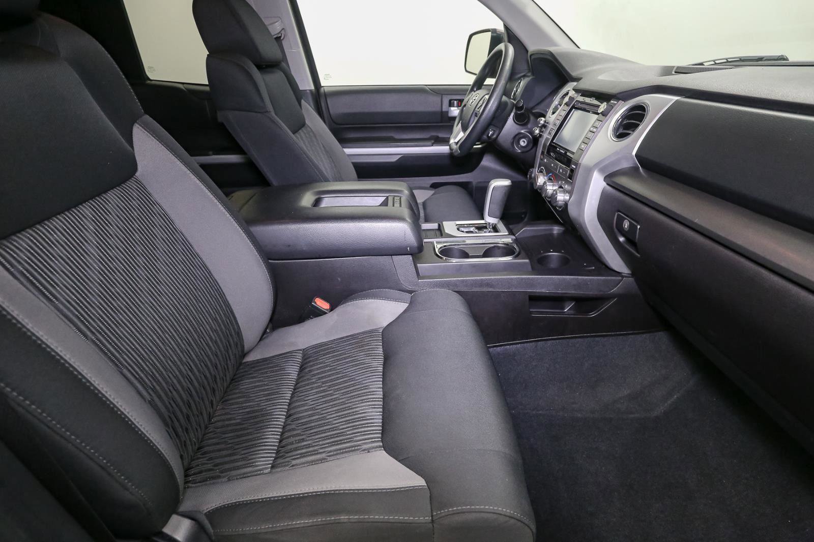 Used 2016 Toyota Tundra SR5 image 16