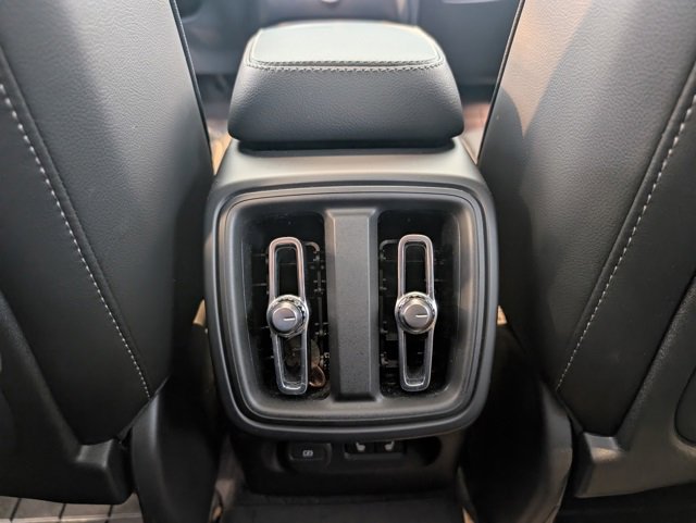 Used 2023 Volvo XC40 B5 Plus w/ Protection Package Premier image 25