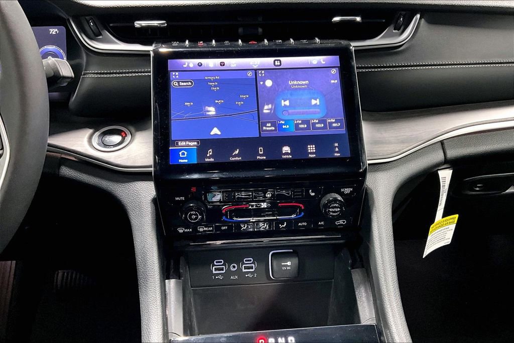 Used 2025 Jeep Grand Cherokee Limited image 8