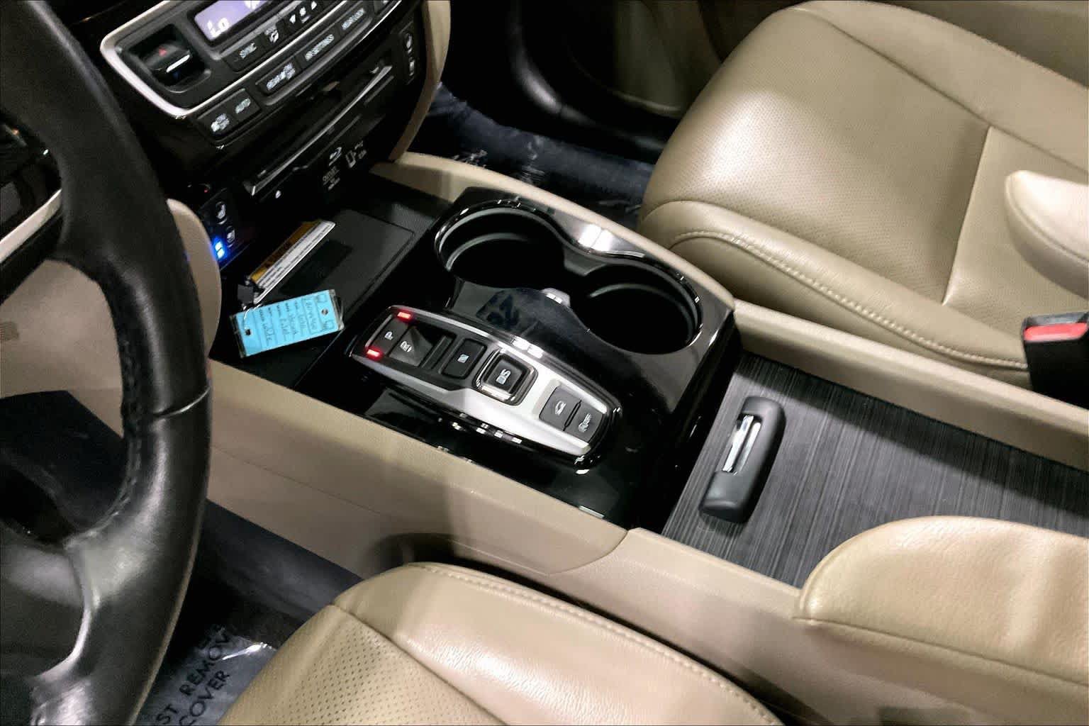 Used 2020 Honda Pilot Elite image 17