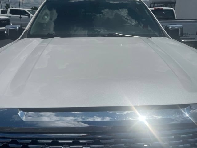 Certified 2022 GMC Sierra 1500 Denali w/ Denali Premium Package AWD/4WD image 4