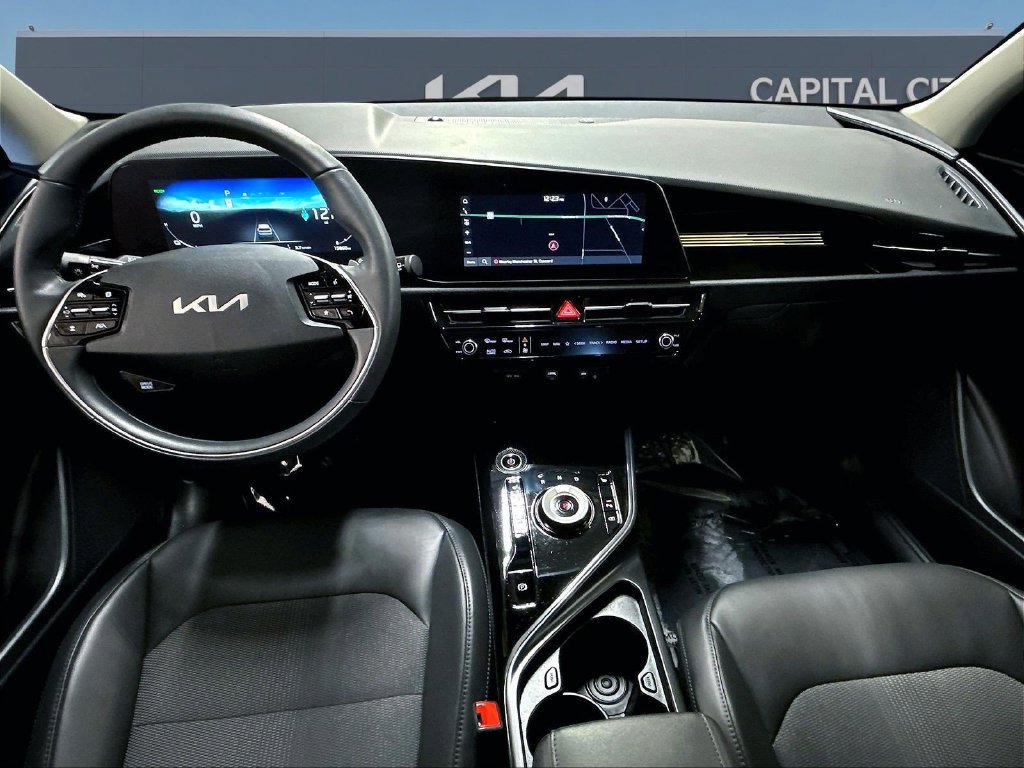 Certified 2023 Kia Niro Wind w/ Wind Preserve Package FWD image 12