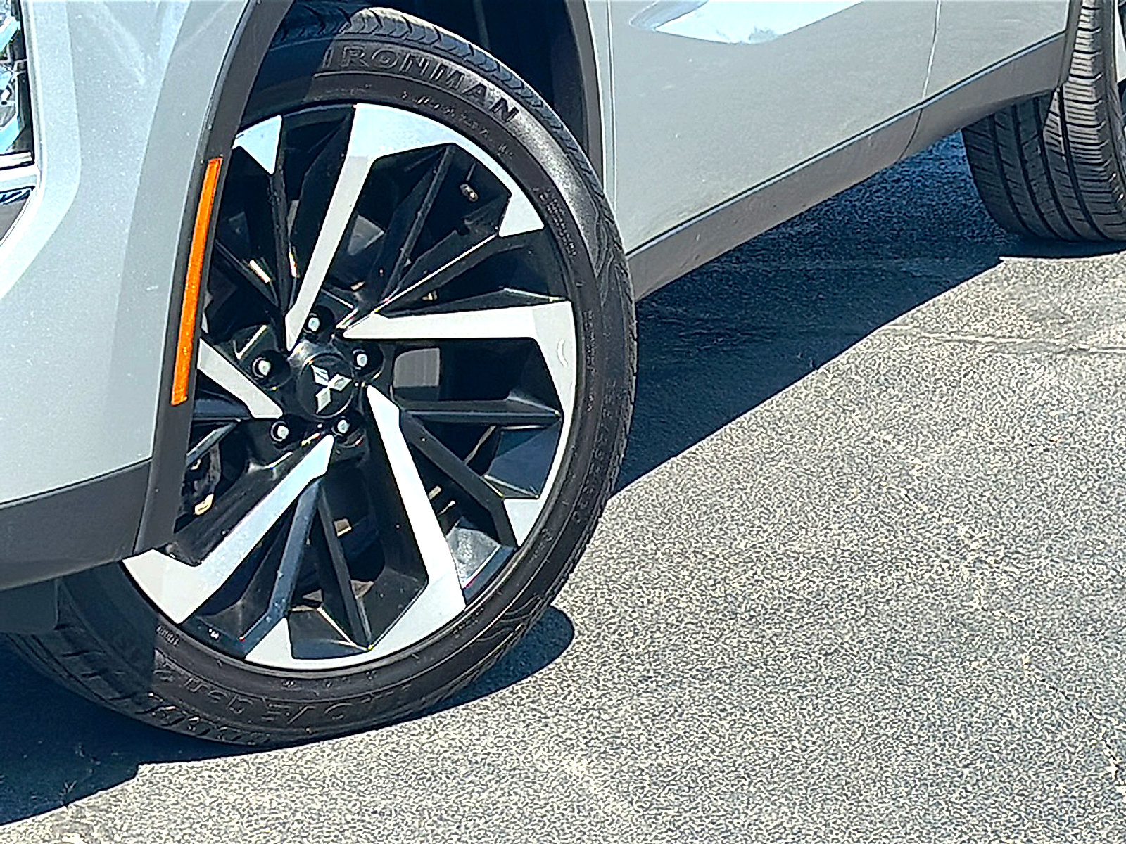 Used 2024 Mitsubishi Outlander SE image 3