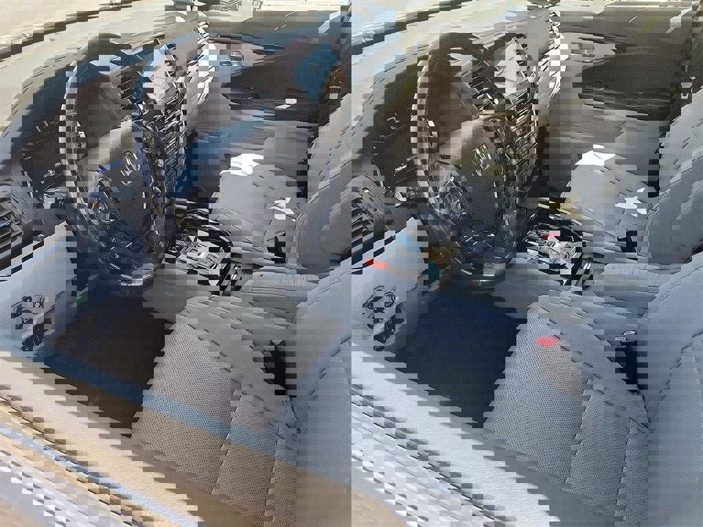 Used 2016 Honda Pilot Elite image 3