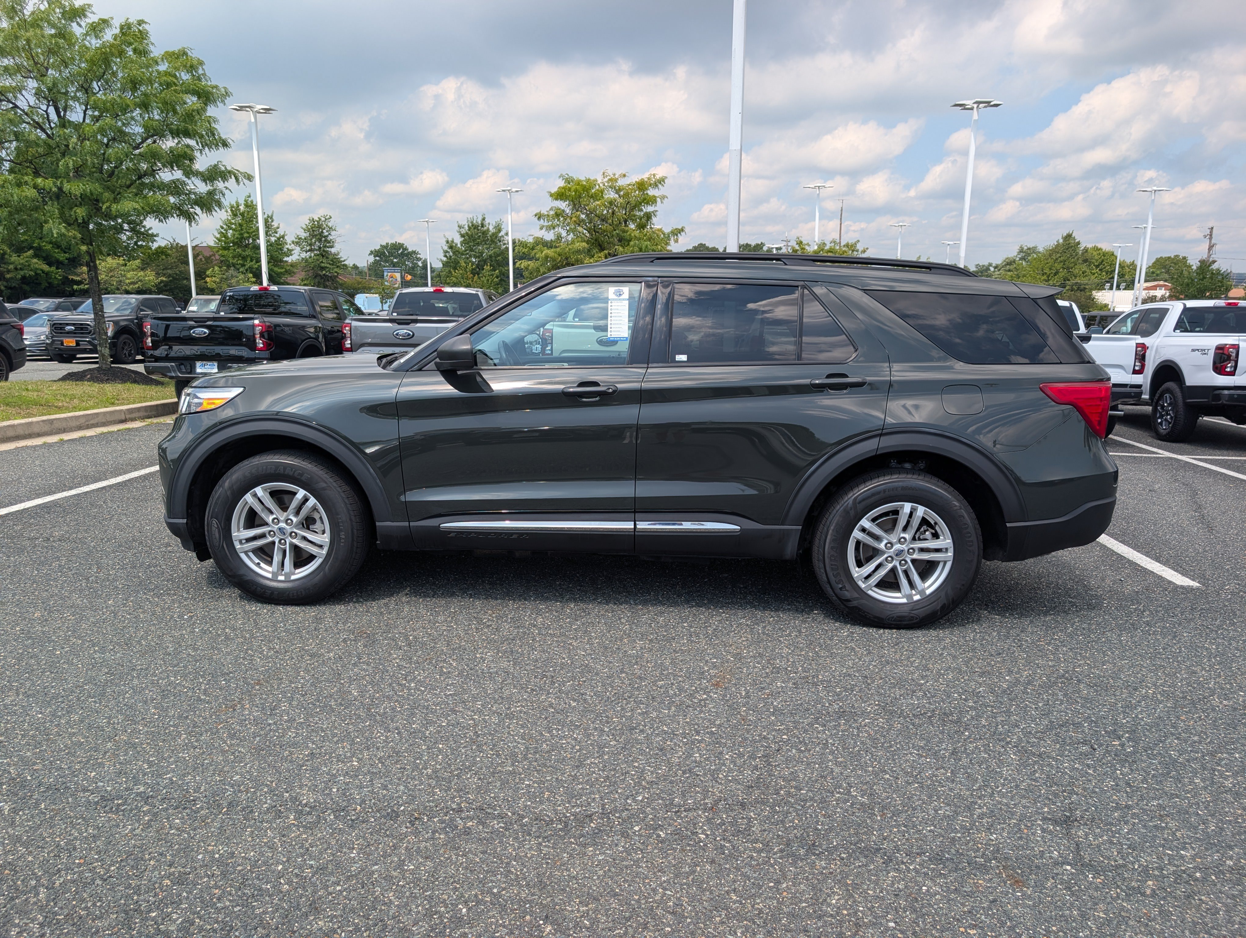 Certified 2023 Ford Explorer XLT AWD/4WD image 6