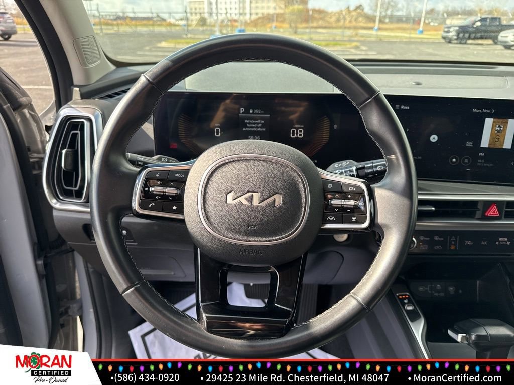 Used 2025 Kia Sorento S image 13