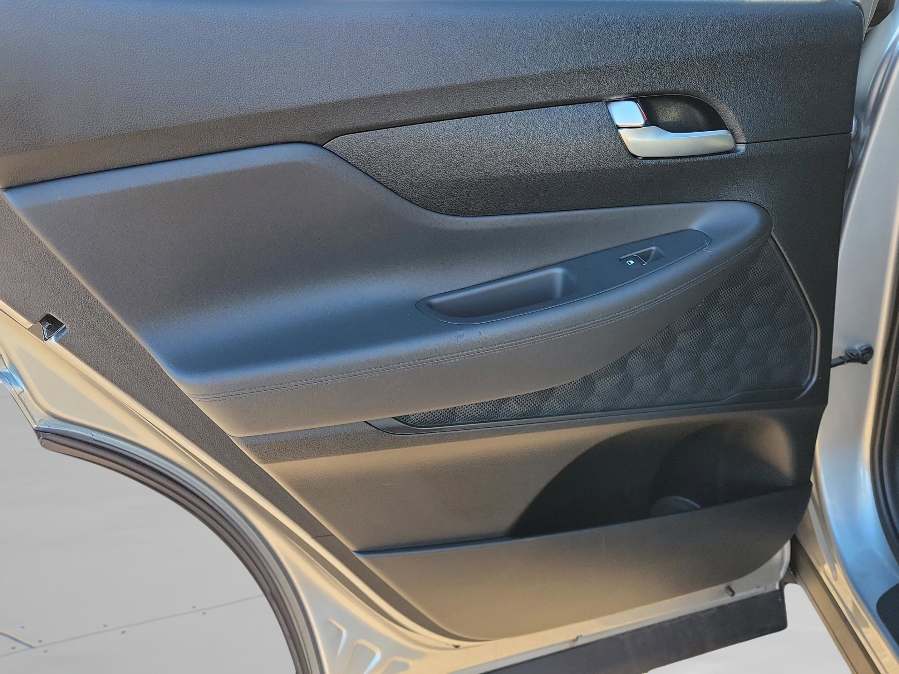 Used 2023 Hyundai Santa Fe SE image 10