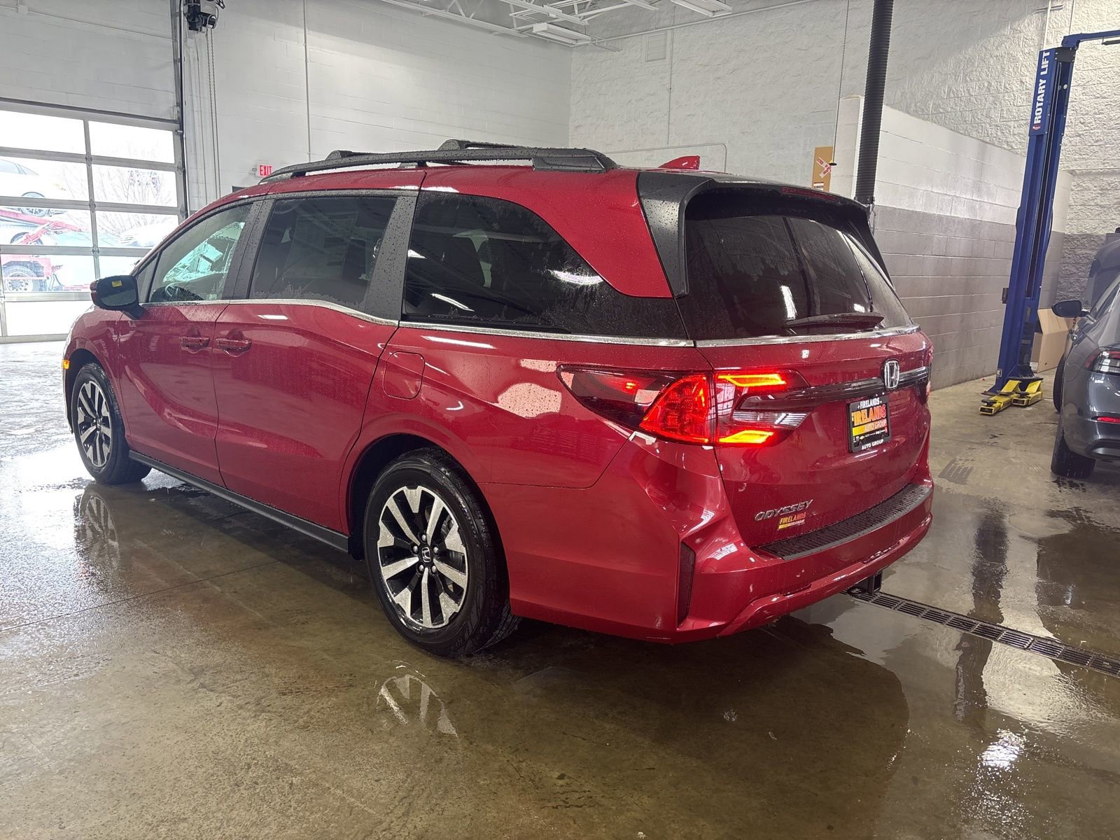 New 2026 Honda Odyssey EX-L image 3