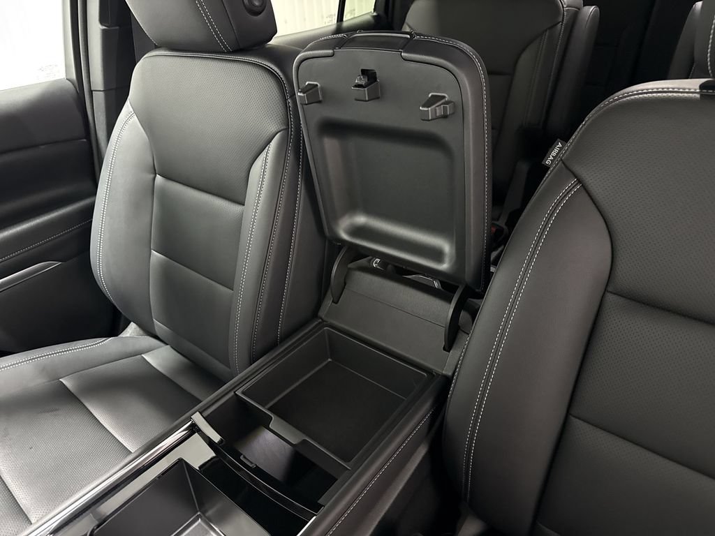 New 2027 Chevrolet Traverse LT w/ Driver Confidence Package FWD image 36