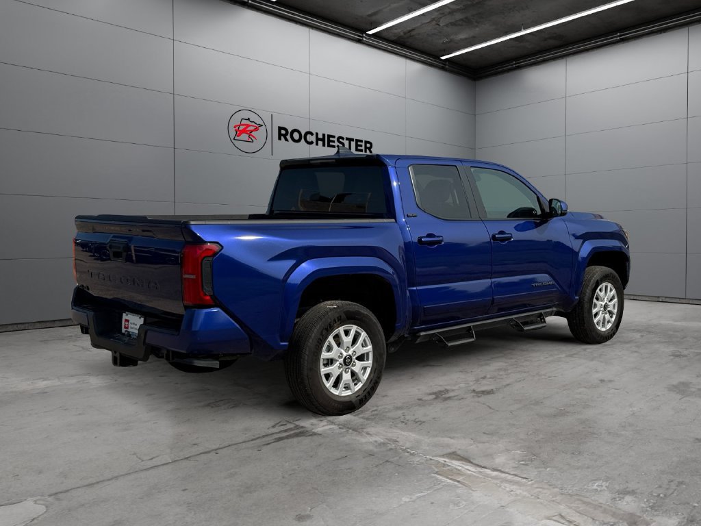 Certified 2025 Toyota Tacoma SR5 AWD/4WD image 5