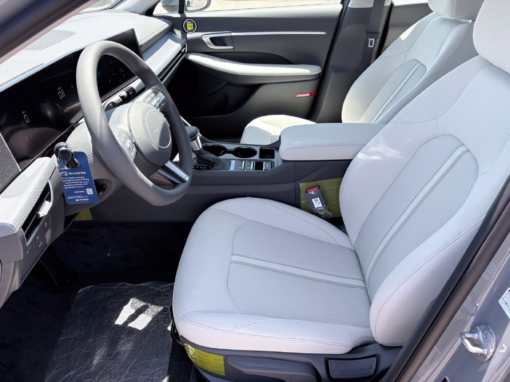 New 2026 Hyundai Sonata SE FWD image 8