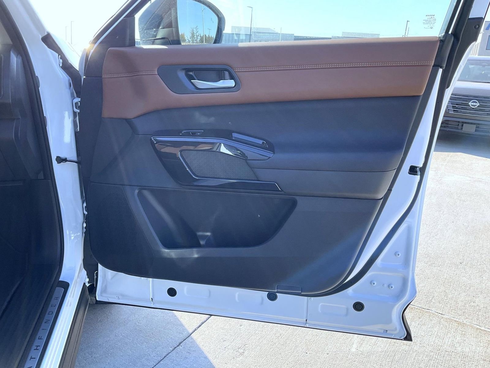 New 2026 Nissan Pathfinder Platinum AWD/4WD image 17