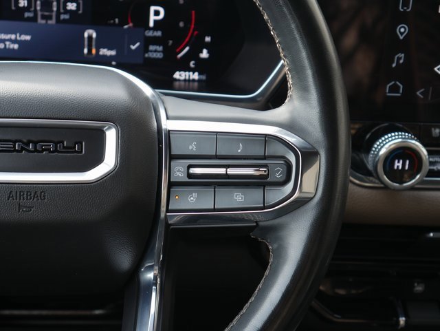 Used 2023 GMC Canyon Denali w/ Denali Black Edition image 20