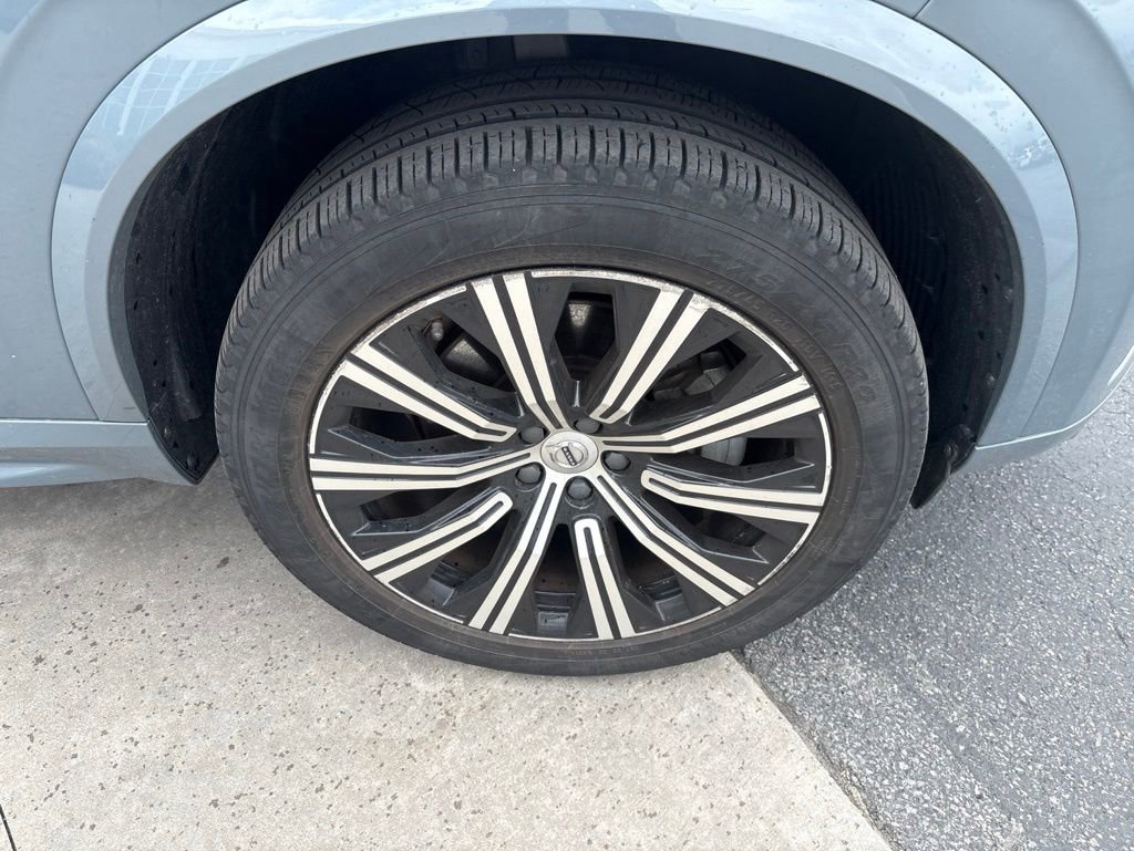 Used 2023 Volvo XC90 B5 Core w/ Protection Package Premier AWD/4WD image 13