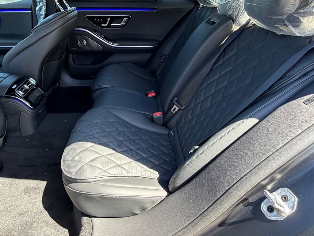 New 2026 Mercedes-Benz S 580e 4MATIC Sedan image 29