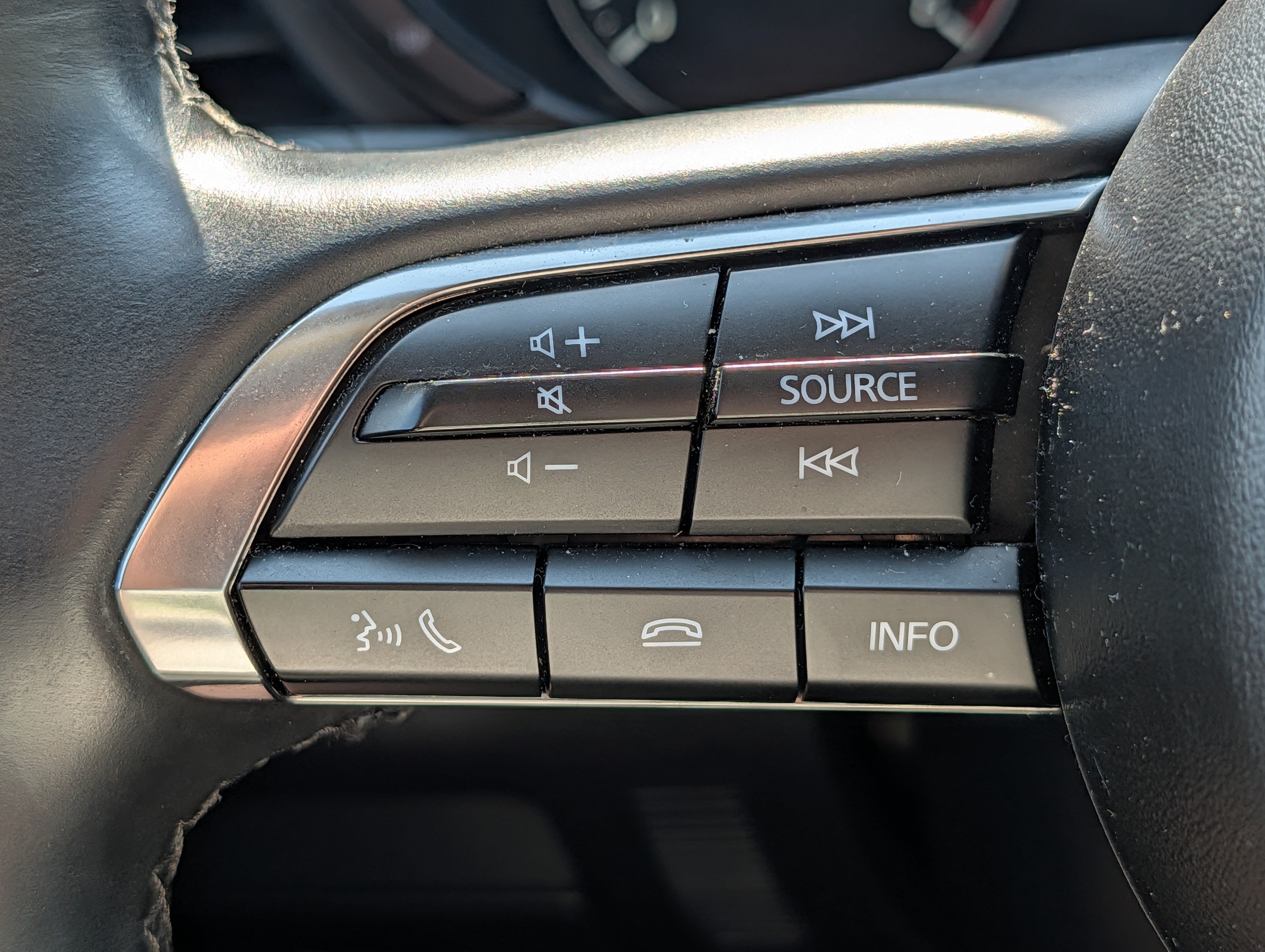 Used 2024 MAZDA CX-30 AWD 2.5 S w/ Select Sport Pkg image 32