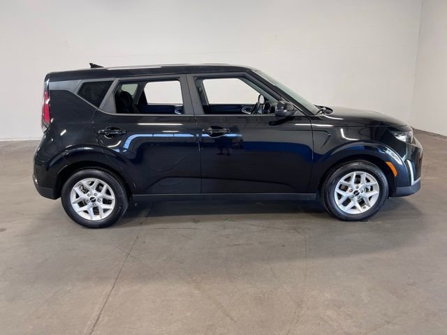 Used 2024 Kia Soul LX w/ Option Group 015 image 2